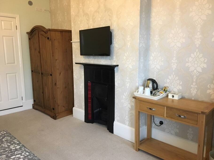 Guest room