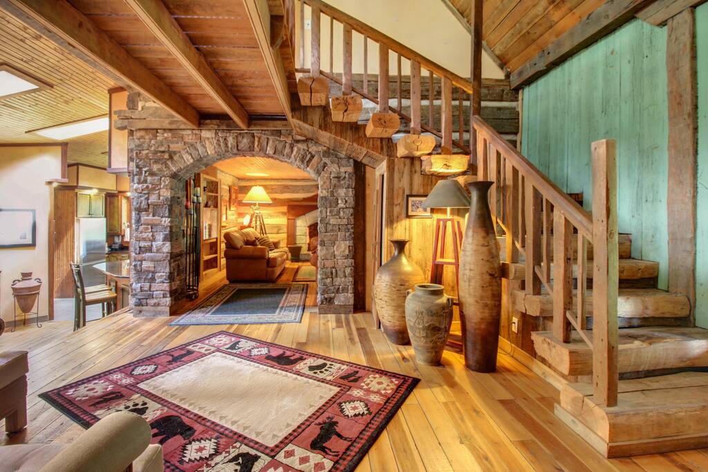 FOYER AND STAIRCASE TO 2 GUEST BEDROOMS
THE COTTAGE...To view video,copy and paste this link...
https://youtu.be/Y_xZEGFsiOE