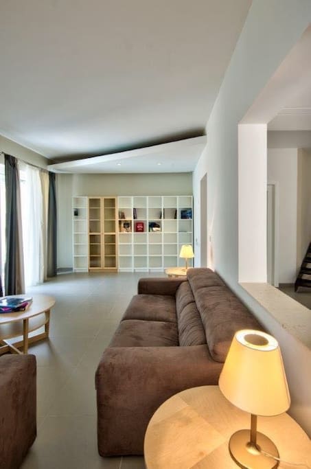 huge living room with an extra 2 sleeping places