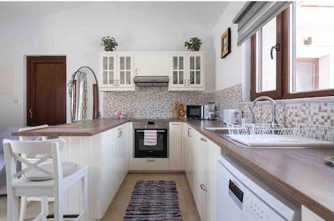 Magnolia apartment in Captain’s House with a pool