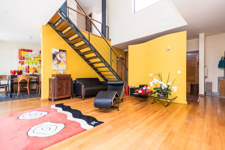 House with garden and swimming pool gallery image 4