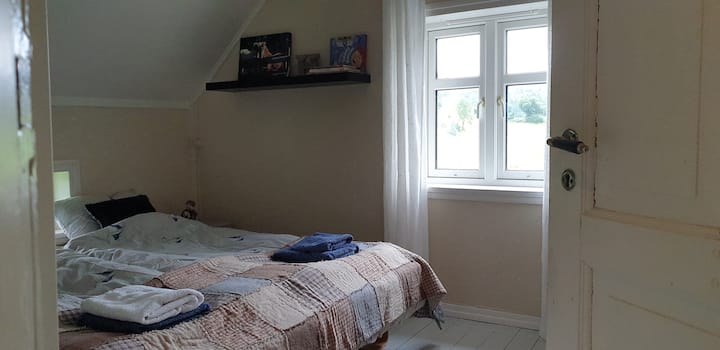 Dormitorio con 1 cama doble o 2 camas individuales.