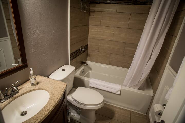 Bluesy Fairytale Walk 2 Frenchmen & French Quarter gallery image 4