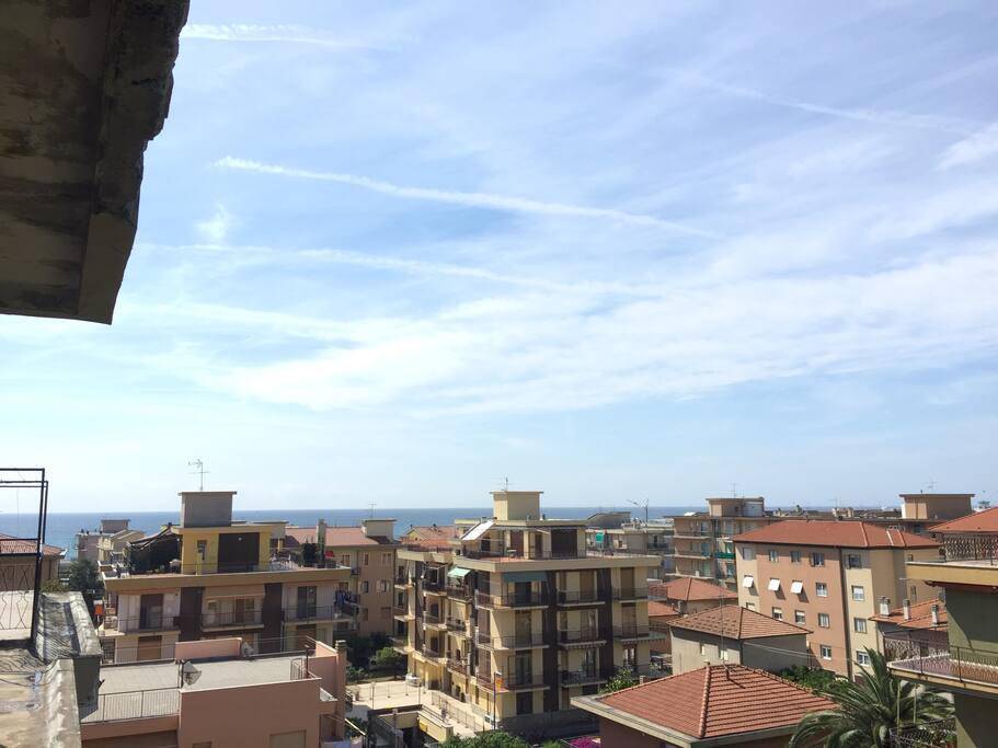 Vista mare dal balcone
