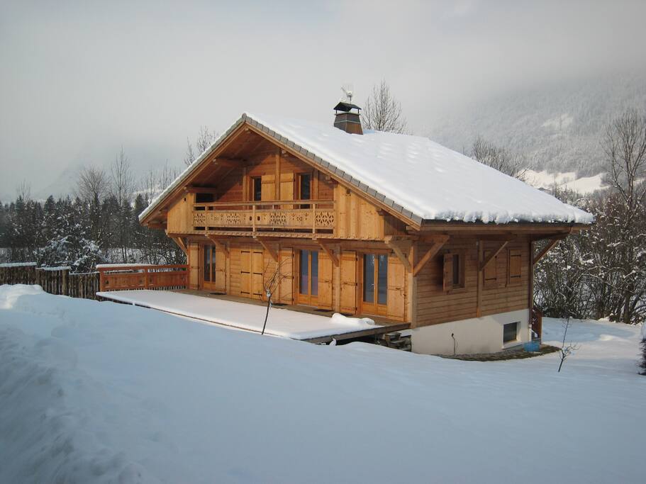 face sud hameau paisible
déneigement route par les propriétaires