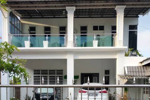 [HOT] Homestay Tanah Merah - Whole Upper Unit 🏡