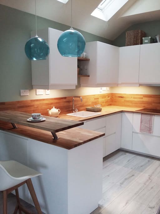 Kitchen with Breakfast Bar