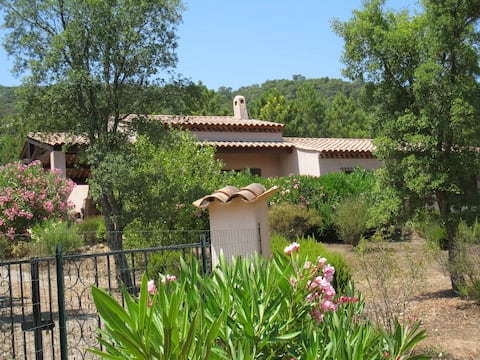 Peaceful Provençal Home/Quiet Provencal house