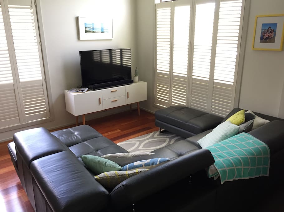 Lounge comes together for sofa bed or extra snuggling space while you're watching Netflix