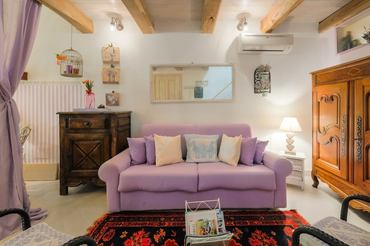 Beliebte Airbnb-Anzeige: Alghero Old Town Gem/Steps to Sea/Sardinia in Alghero