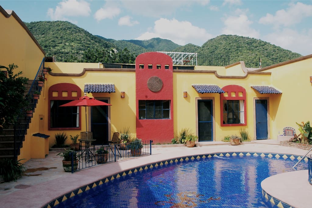 Casita Ozomatli 2 blocks from lake Guesthouses for Rent in Ajijic