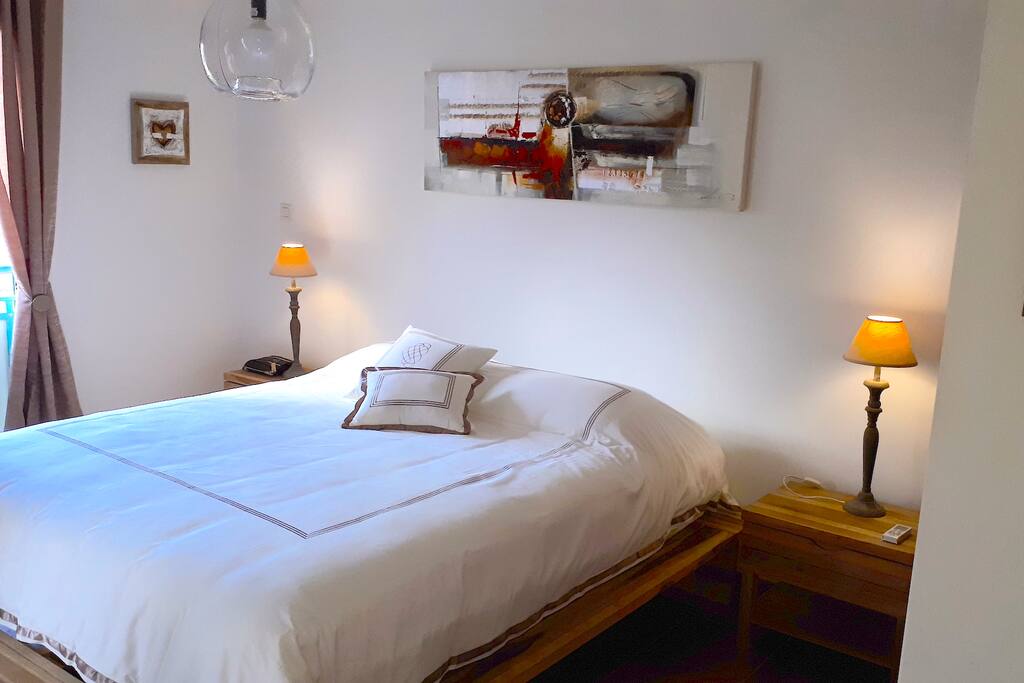 Chambre 1-Lit queen avec SDB privée