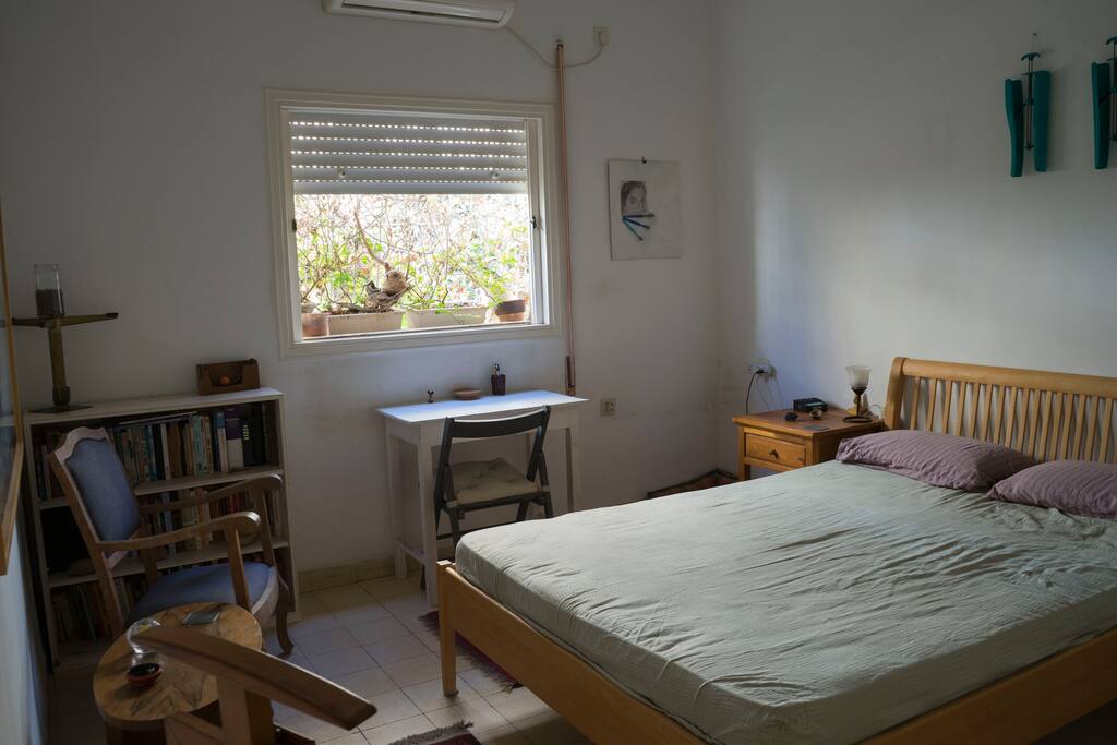 The bed room