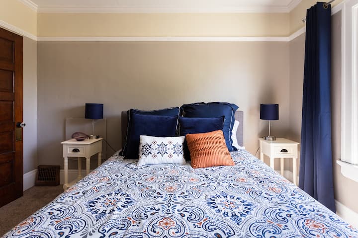 საძინებელი 1