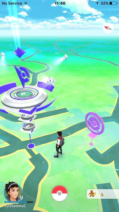 situat entre un PokemonGym i un Pokestop del joc Pokemon Go ;-)