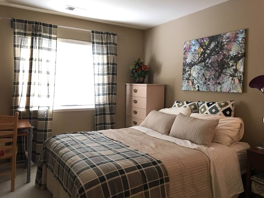 Upstairs private room is bright & sunny & w/ comp. toiletries, purified water, fruit & snacks