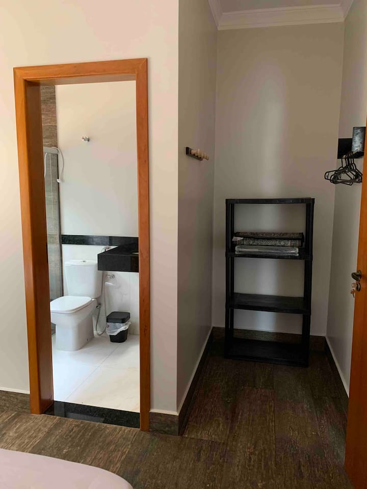 Черен апартамент.