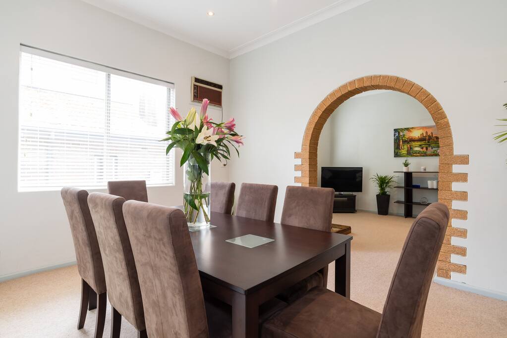 "Clean, quiet and great location" David, stayed nov 2017
