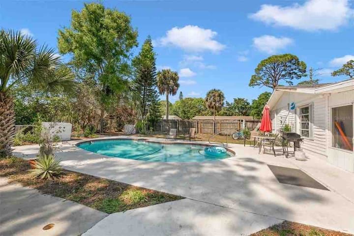 Adorable Pool House, Close To Siesta Key Beaches - Siesta Key, FL