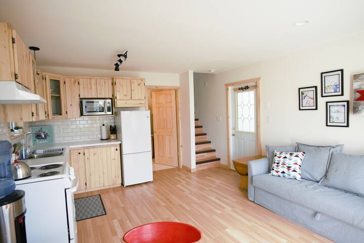 Shuswap Cottage rental with private beach.