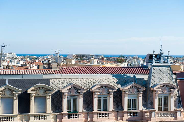 BIG STUDIO NICE TRAIN STATION WI FI