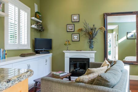 Venice Beach Walkstreet Getaway