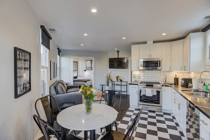 Designer Apartment In The Heart Of North Beach - San Francisco, CA