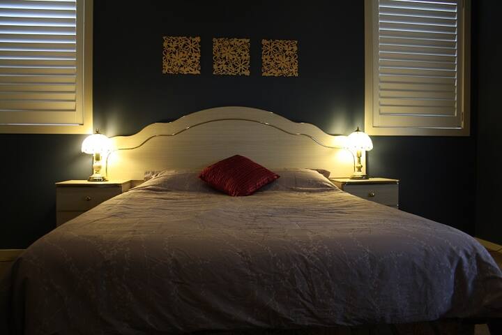 Private Ensuite room2 in Point Cook