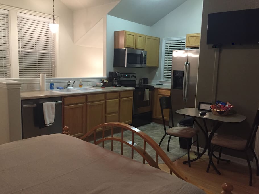 Full kitchen