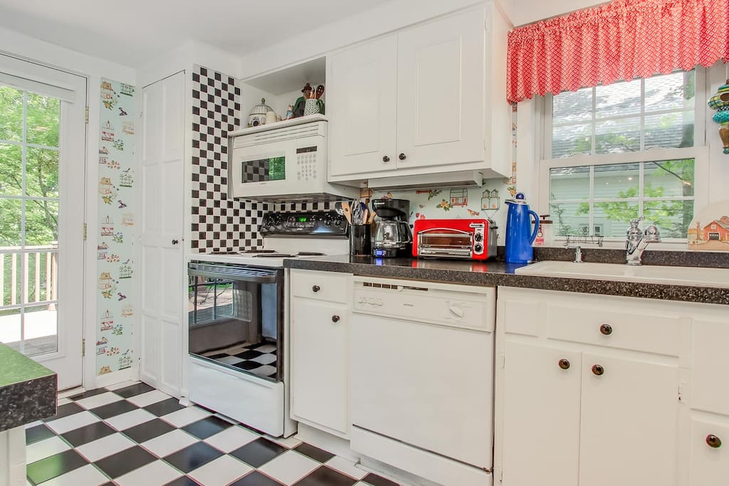 We challenge you to find a cuter kitchen.