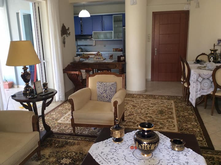 Lovely Apartment Near The City-center & The Beach