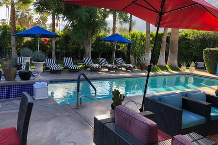 Pet Friendly -Movie Colony En-Suite Private