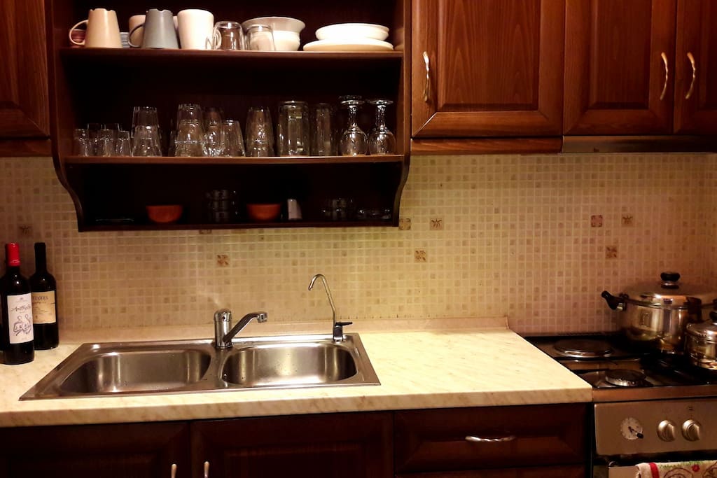 κουζίνα
kitchen