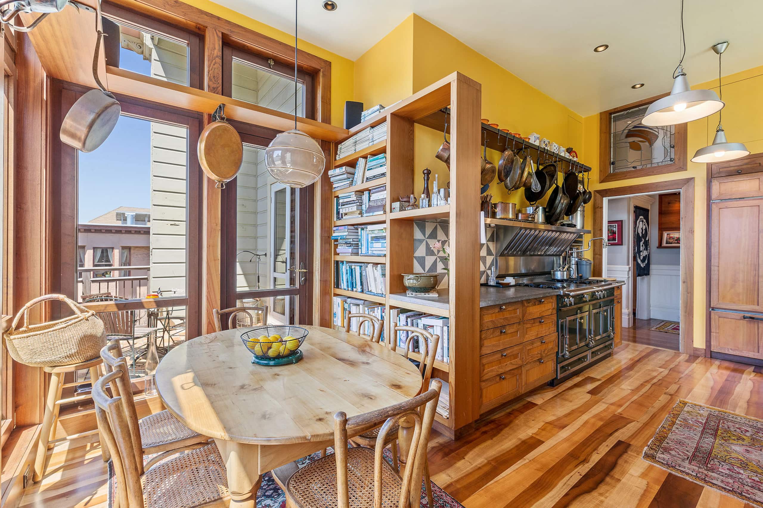 Condo in San Francisco · ★4.96 · 3 bedrooms · 3 beds · 1 bath - Image 13
