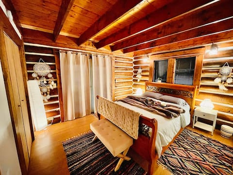 Wigwam Lodge~Hot Tub~MasterSuite~Woodland Views