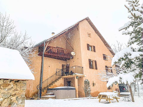 Villa "L'écrin" à GAP Charance 6-8 pers.