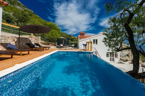 Villa Dundo Pero