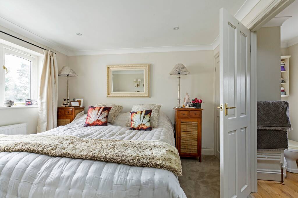 Double bedroom with ensuite