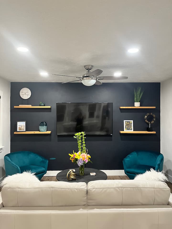 Stunning Luxurious 1br Sugarhouse Brick Bungalow - Salt Lake City