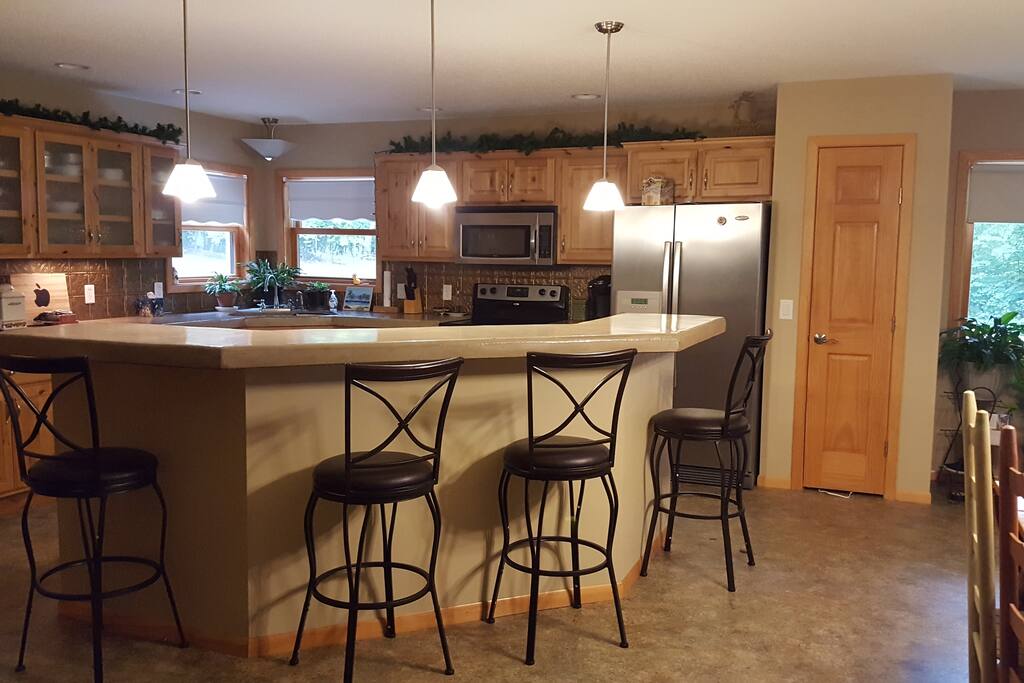 Kitchen/Bar