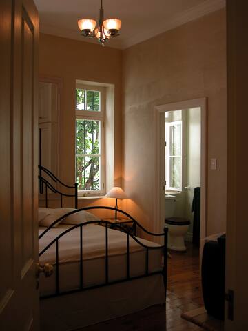 Classic Victorian Home, views over the Ocean ! gallery image 5