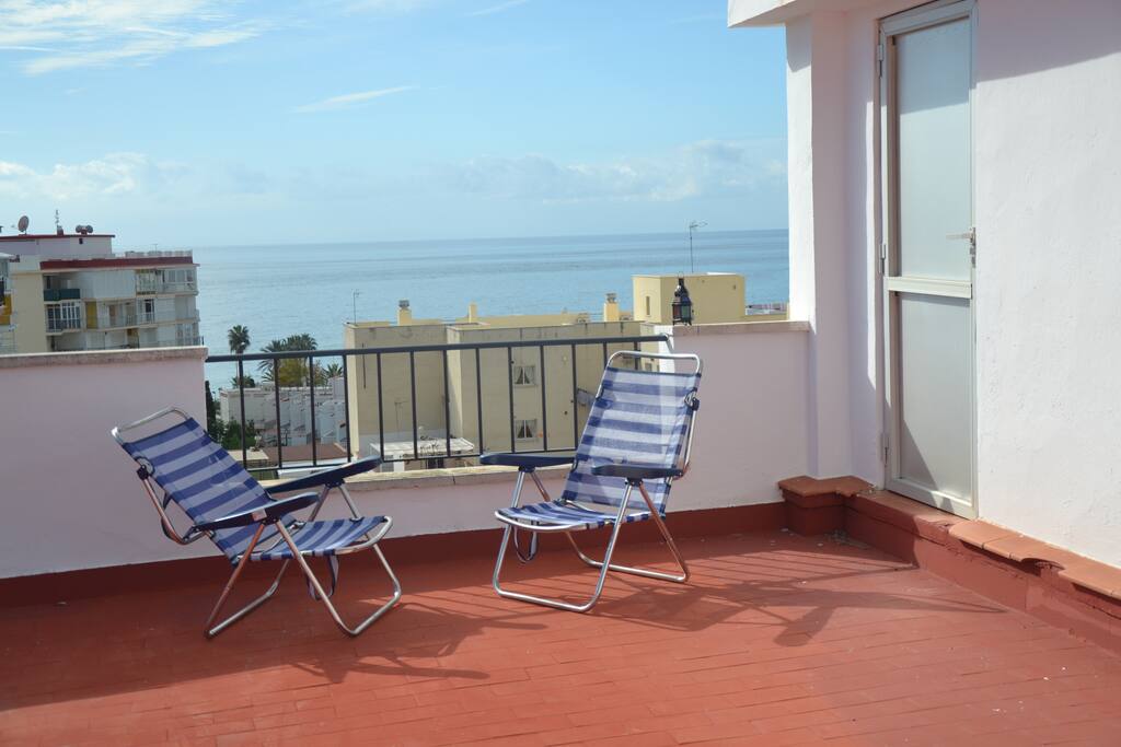 rooftop communal terrace,access by stairs