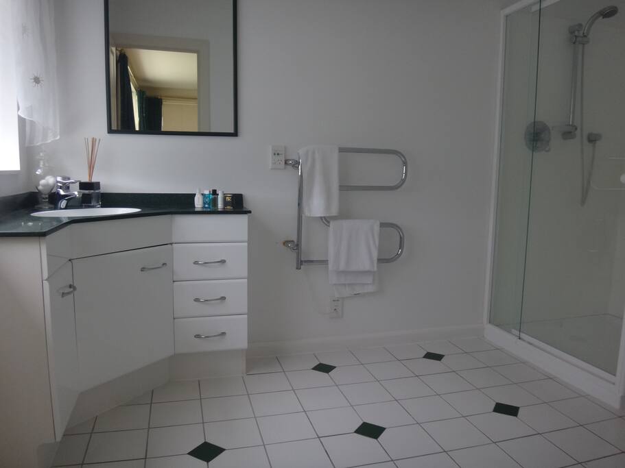 Ensuite Bathroom