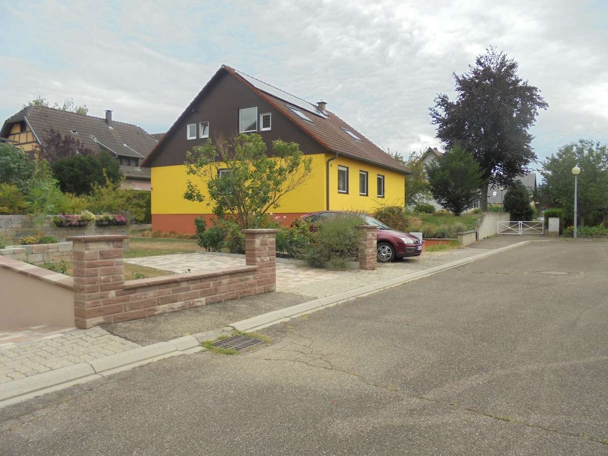 Top Airbnb: Three bedrooms in family home in Illkirch en Illkirch Graffenstaden