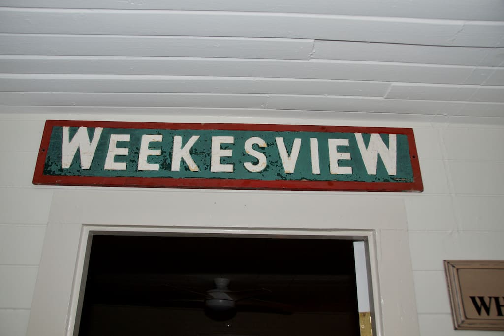Welcome to the Weekesview Cottage