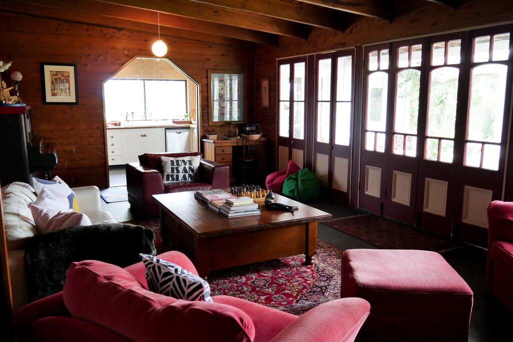 Lounge room