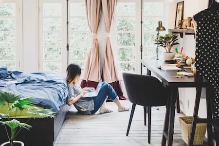 Bunker | The Suite (w Private Bath)