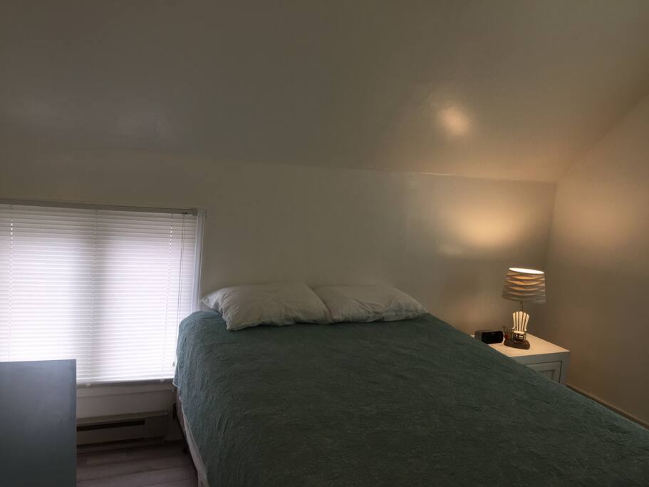 Front Bdrm