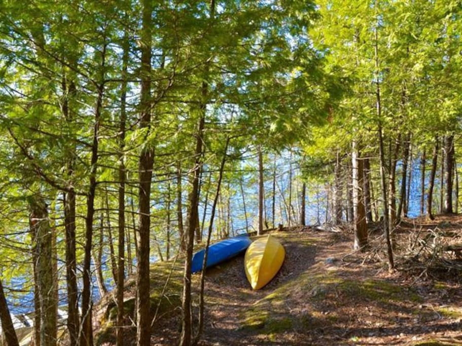 2 kayaks & canoe available for guests