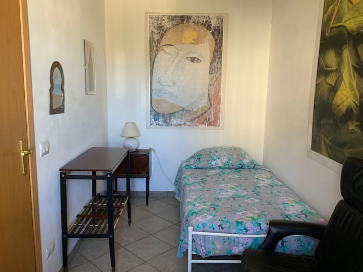 Соба бр. 4 со единечен кревет